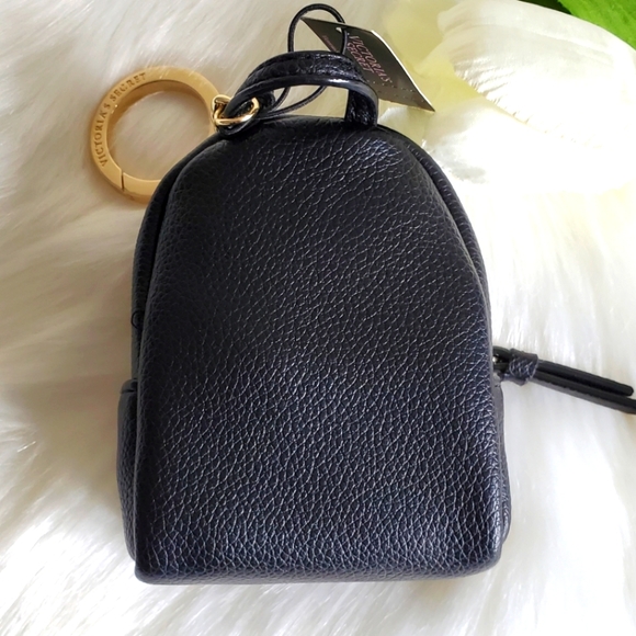 VICTORIA'S SECRET BACKPACK KEYCHAIN - Picture 2 of 6